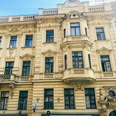 Arch Ii At Wenceslas Апартаменты *